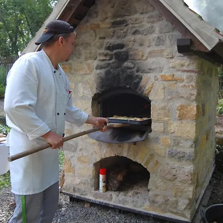 Christliche Jugendbildungs- Und Begegnungsstatte Schloss Mansfeld