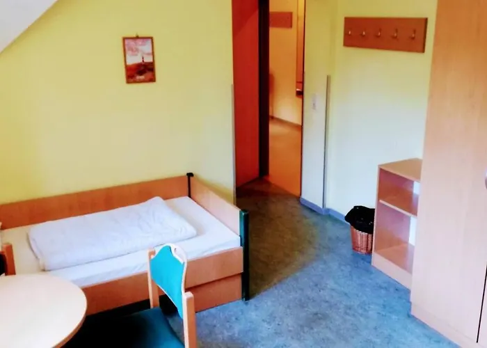 Christliche Jugendbildungs- Und Begegnungsstatte Schloss *