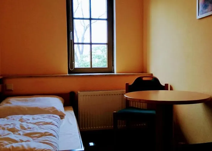 Christliche Jugendbildungs- Und Begegnungsstatte Schloss Hostel Mansfeld